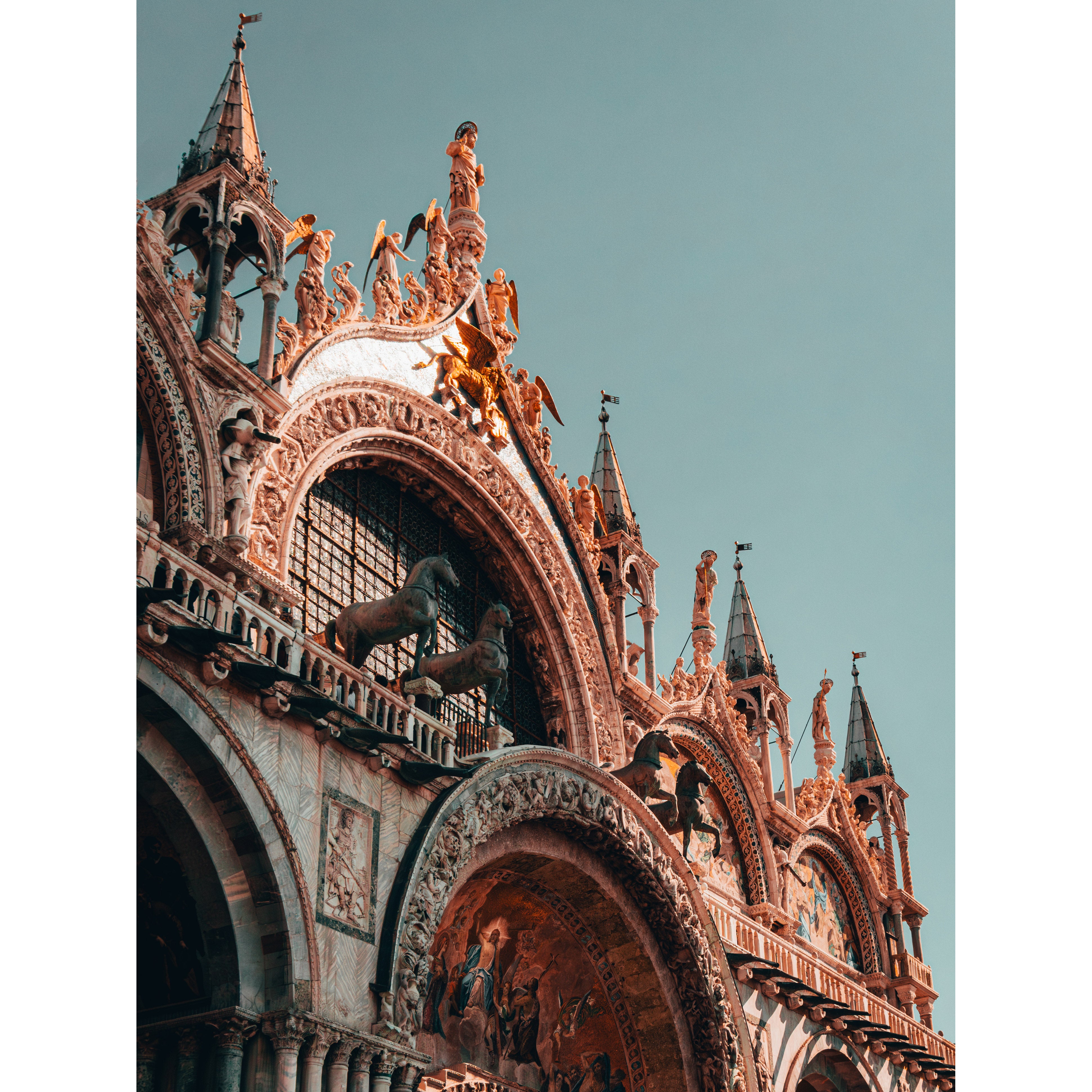 Venice's Crown Jewel: The Basilica of Saint Mark | Canvas